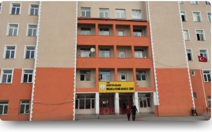 Nurettin Dolgun Mesleki ve Teknik Anadolu Lisesi Fotoğrafı